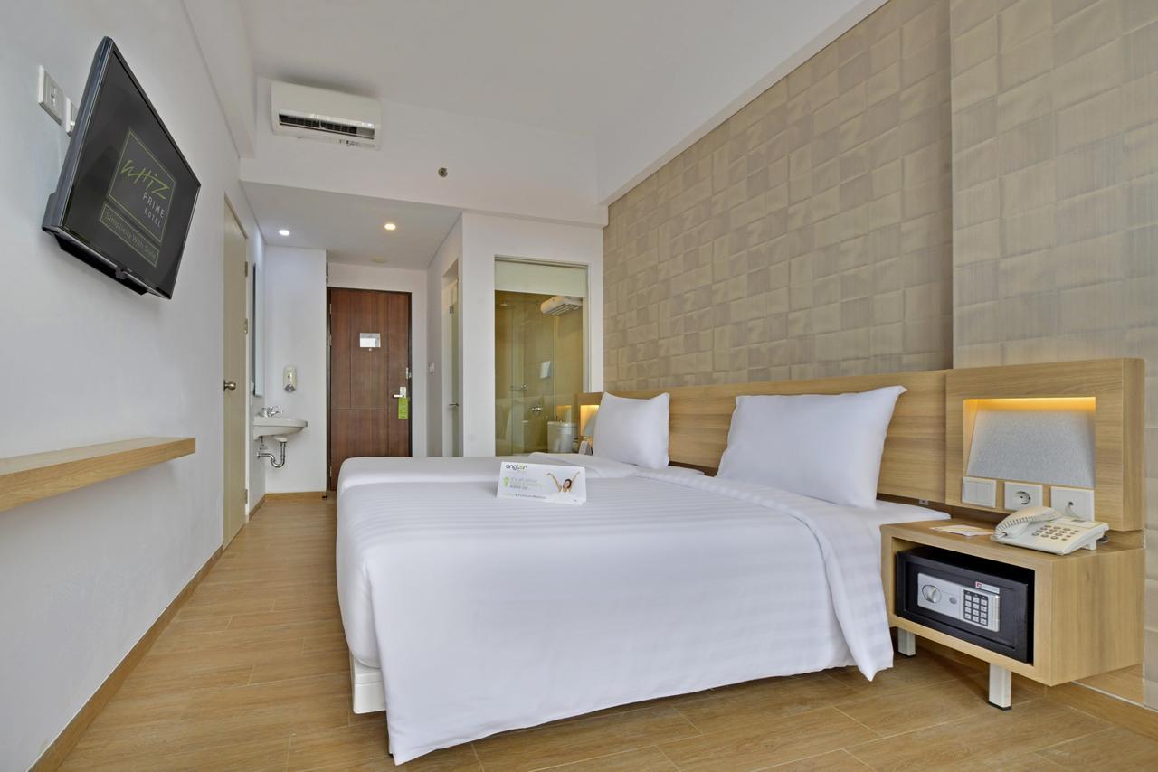 Whiz Prime Hotel Basuki Rahmat Malang Extérieur photo